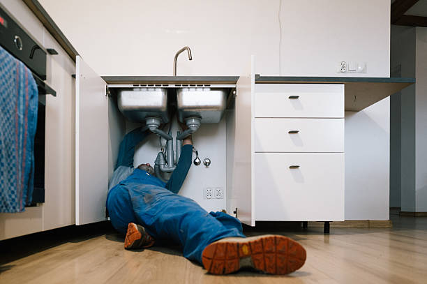 Professional Leak Detection technician working in Fair Oaks, GA